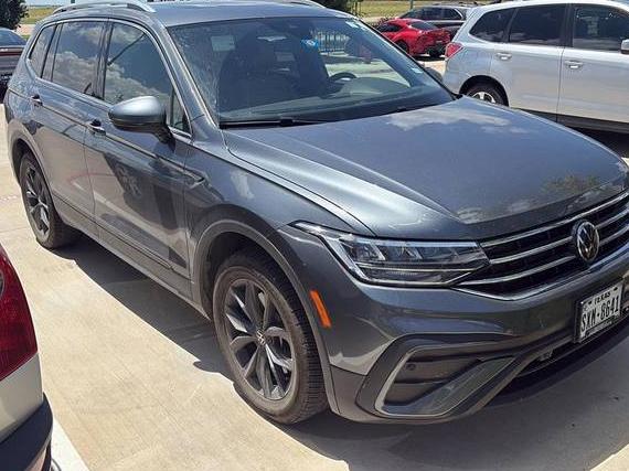 VOLKSWAGEN TIGUAN 4MOTION 2022 3VV2B7AX0NM036218 image